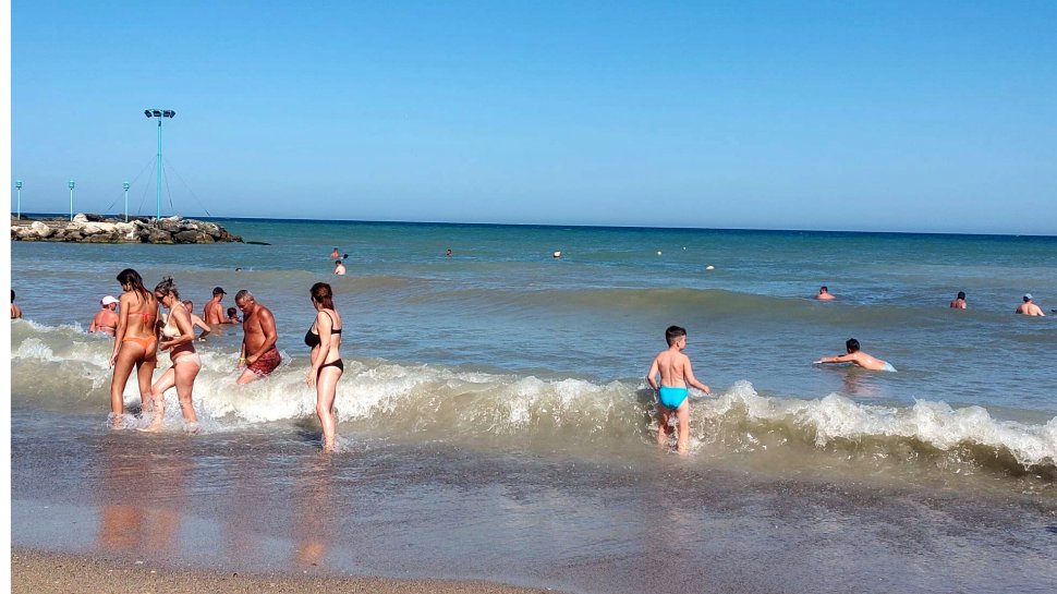 Tragedie pe litoral! Un bărbat din București s-a înecat în mare, în stațiunea Neptun