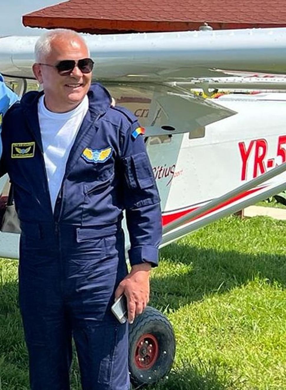 El e Valentin Anghel, pilotul care a murit alături de pasagera de 28 de ani, în accidentul aviatic din Giurgiu 786993