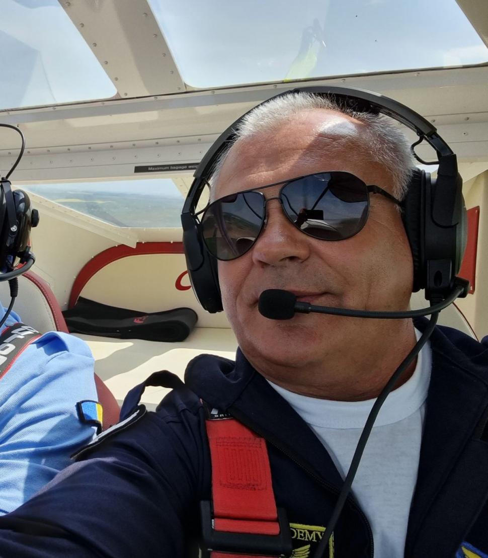 El e Valentin Anghel, pilotul care a murit alături de pasagera de 28 de ani, în accidentul aviatic din Giurgiu 786995