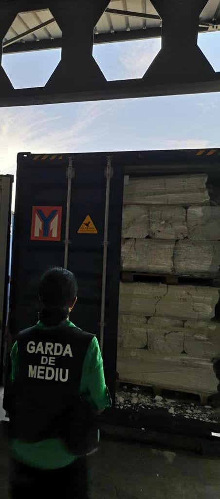 33 de tone de deşeuri din polistiren, importate din Israel, oprite de Garda de Mediu în Portul Constanța 787368