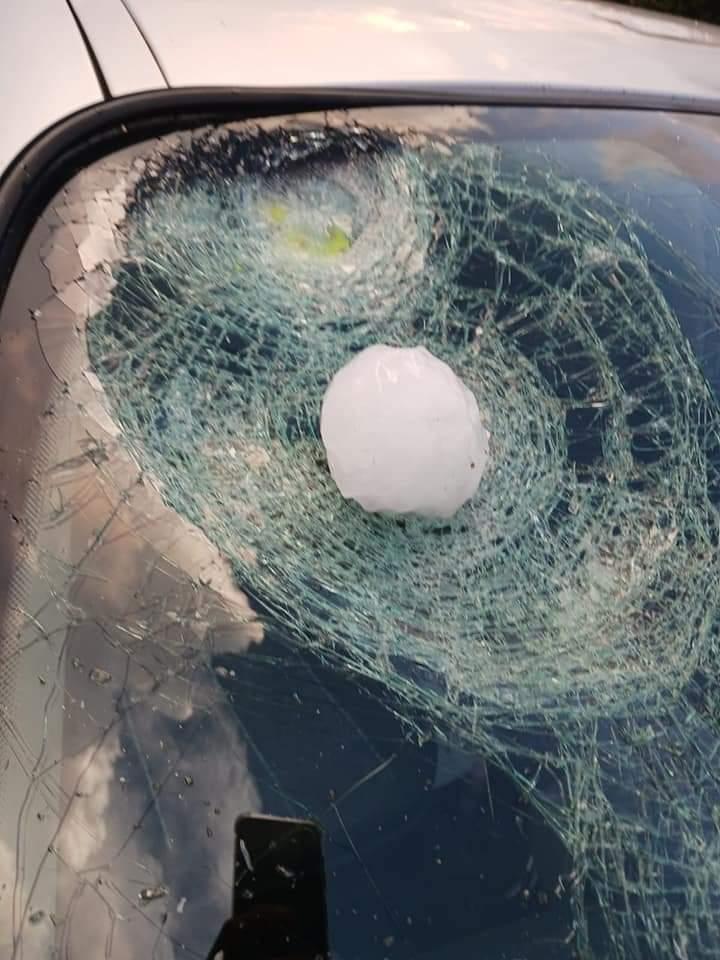  O fetiță de 1 an a murit, lovită în cap de grindină, în Spania 787522