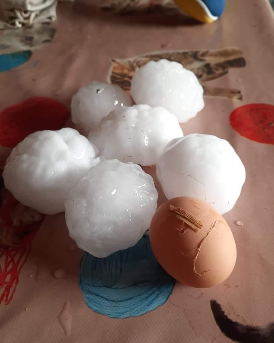  O fetiță de 1 an a murit, lovită în cap de grindină, în Spania 787524