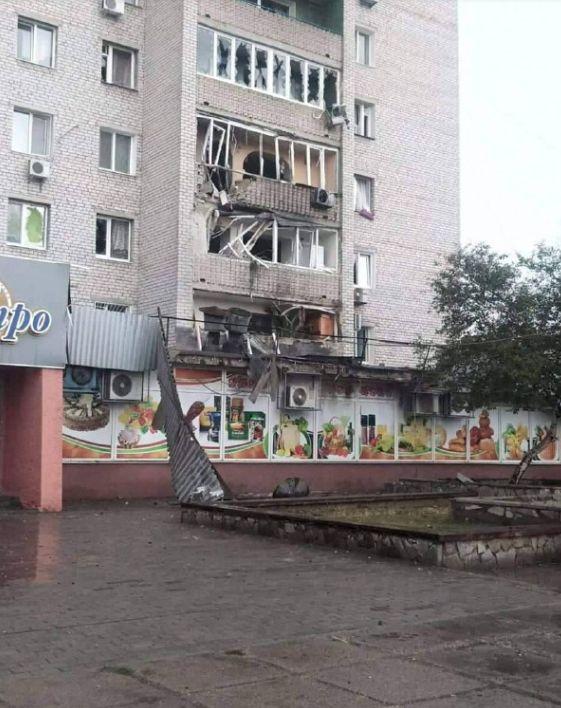 Misiunea AIEA la centrala nucleară Zaporojie, întârziată de bombardamente | Primarul din Energodar a postat fotografii cu clădiri bombardate 787639