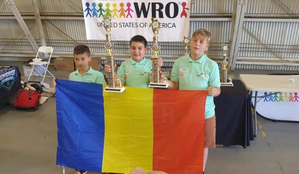Trei elevi din Târgoviște au câștigat Olimpiada Mondială de Roboți din America