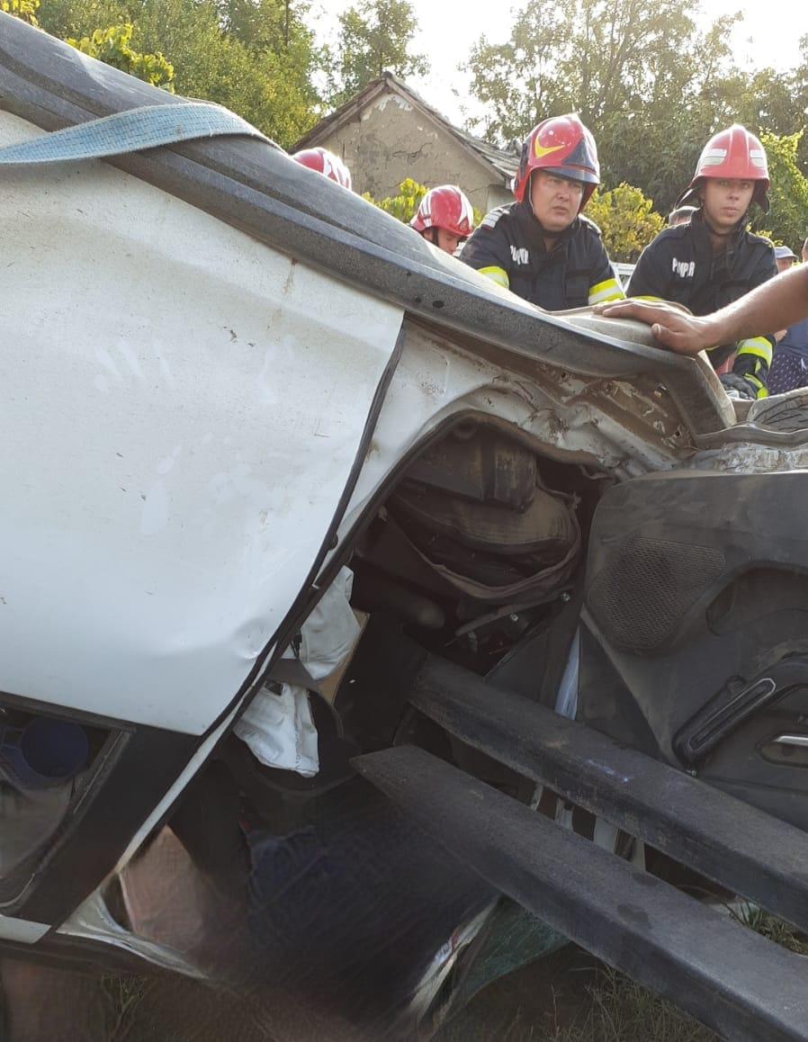 Accident cu doi morți și doi răniți, după ce două mașini s-au ciocnit violent, în județul Constanța 787765
