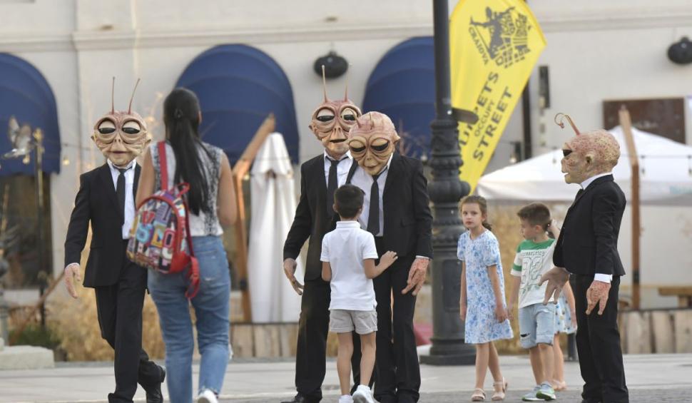 A fost şi în acest an Festivalul „Puppets Occupy Street” Craiova – tărâmul poveştilor pline de culoare şi speranță 787828