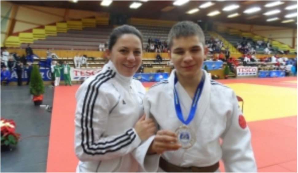Aur pentru România: Alexandru Bologa a câştigat titlul european la judo pentru nevăzători
