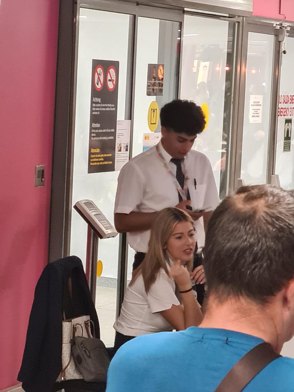 Revoltă pe aeroportul Otopeni! Aproape 4000 de pasageri sunt afectaţi de sistarea zborurilor Blue Air. Pasager: "Au anulat tot fără explicaţii" 788380