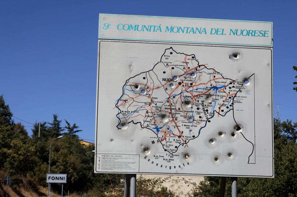 Staţiunea din Italia care îţi oferă 15.000 de euro ca să te muţi acolo  788328