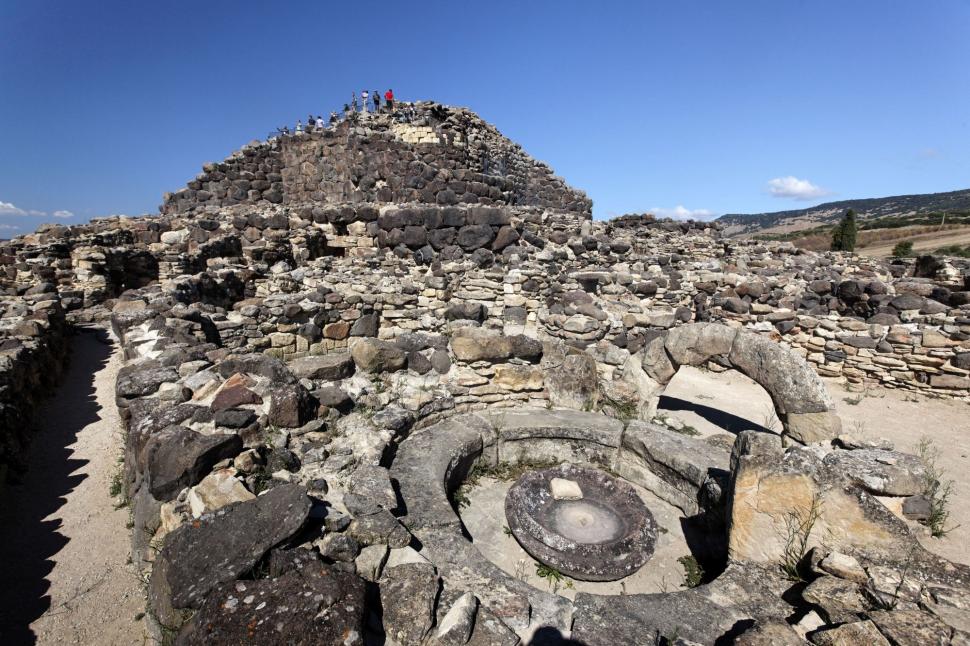 Staţiunea din Italia care îţi oferă 15.000 de euro ca să te muţi acolo  788329