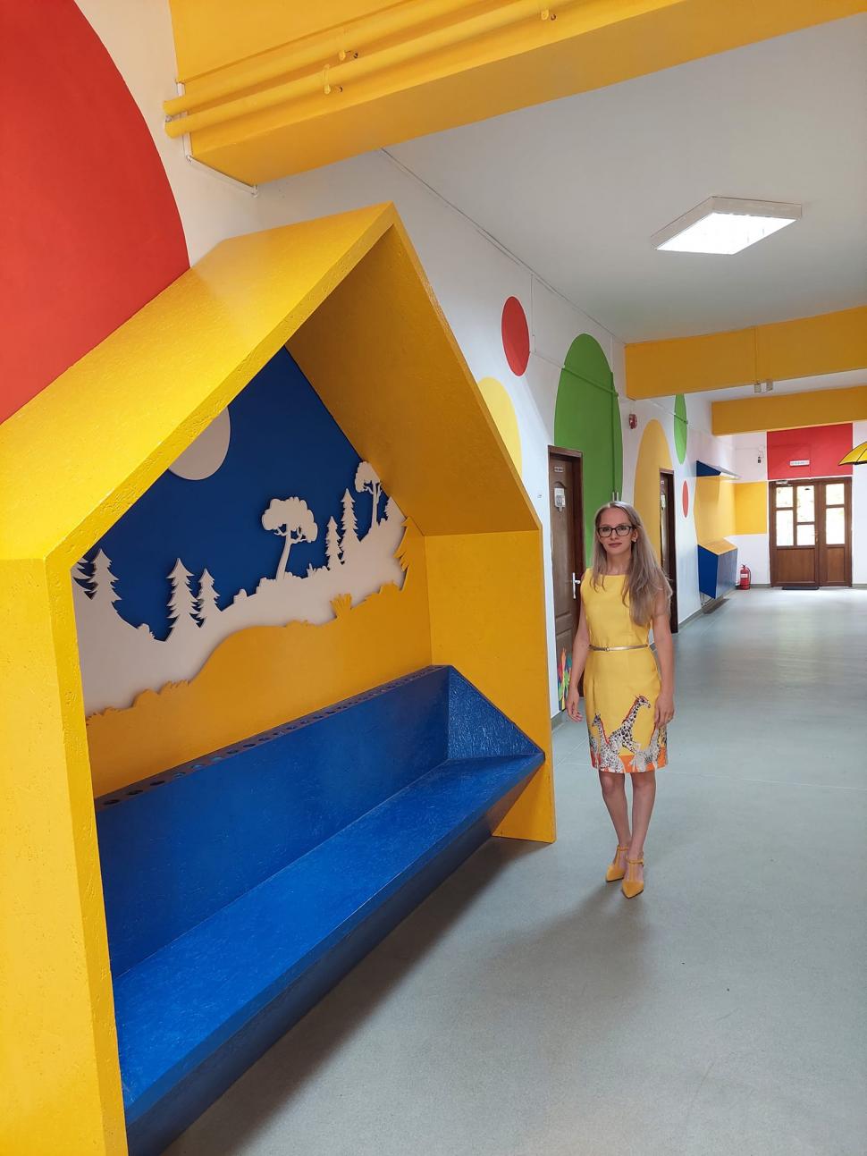 Şcoala devenită virală pe net. Cum au reuşit profesorii din Perieţi să facă rost de bani pentru renovări  788265