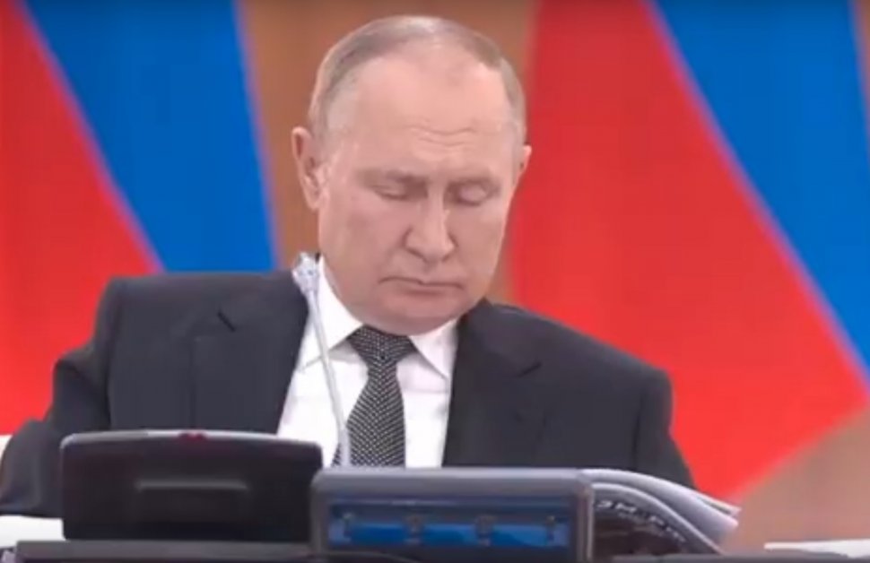Vladimir Putin și mai mulți oficiali ruși au ațipit în timpul unei întâlniri