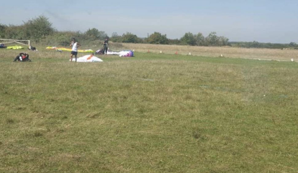 O sportivă din Serbia a căzut cu parapanta lângă Sibiu. Participa la un concurs de zbor