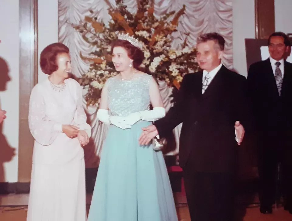 Dezvăluire savuroasă: Ce i-a șoptit Elena lui Nicolae Ceaușescu în spatele reginei Elisabeta, în timpul vizitei din 1978
