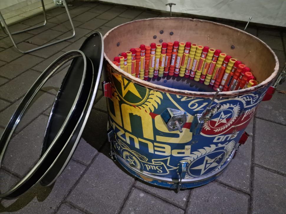 Haos și violențe la meciul Dinamo-Steaua | Suporterii s-au luat la bătaie cu jandarmii. Unii dintre ei erau la meci cu copiii 788920