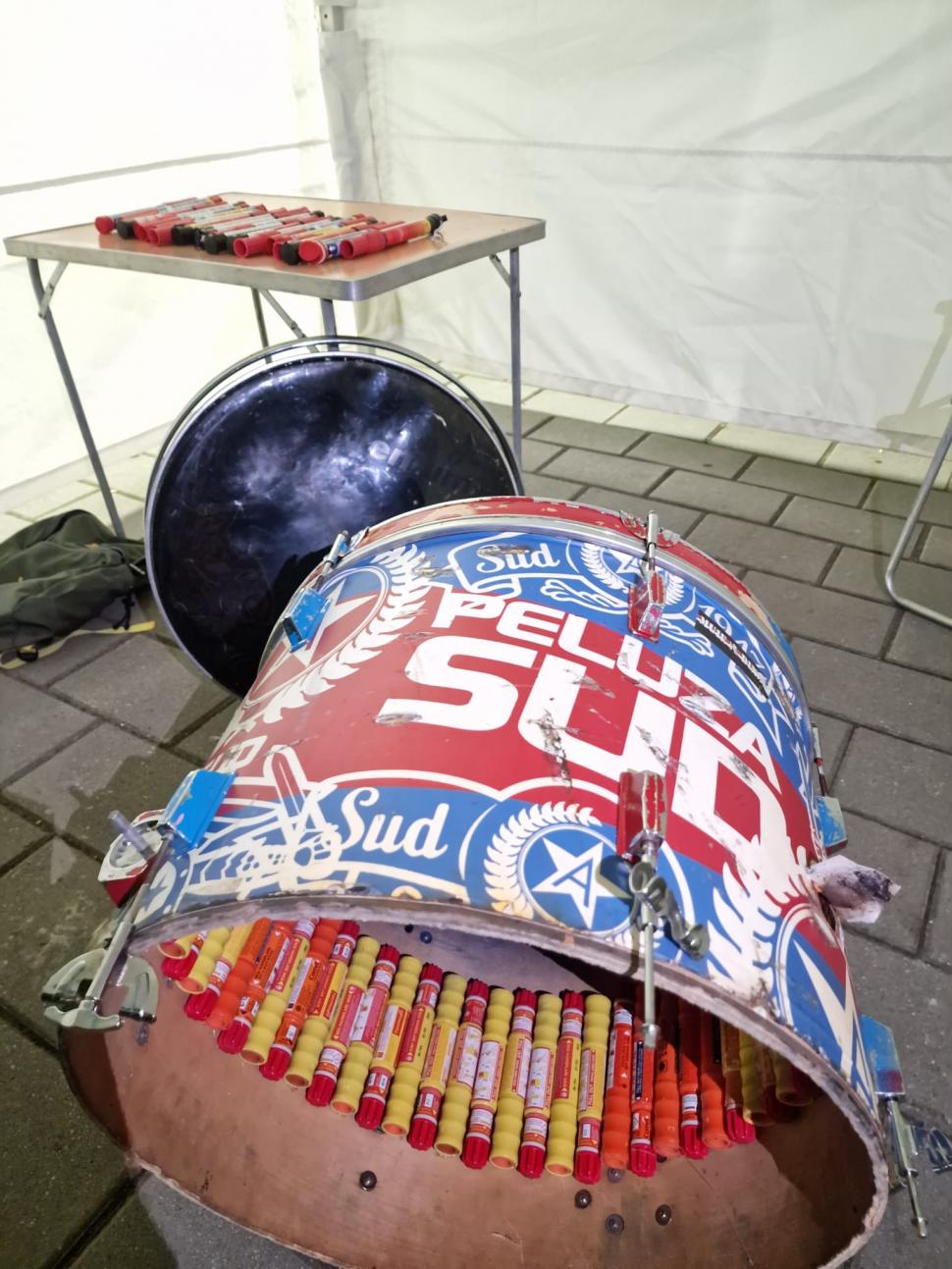 Haos și violențe la meciul Dinamo-Steaua | Suporterii s-au luat la bătaie cu jandarmii. Unii dintre ei erau la meci cu copiii 788923