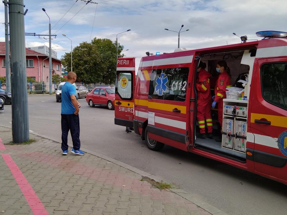 Copil lovit pe trecerea de pietoni de mașina de Poliție, la Vaslui. Martor: "Agentul era cu ochii în telefon" 789145