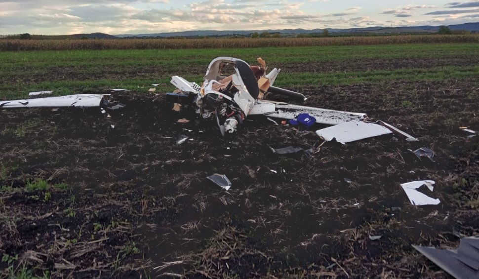 Ultimele date din ancheta accidentului aviatic de la Suceava. Nu exista plan de zbor şi pilotul ar fi făcut manevre periculoase