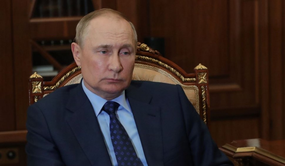 Crește numărul deputaților municipali din Rusia care cer demisia lui Vladimir Putin