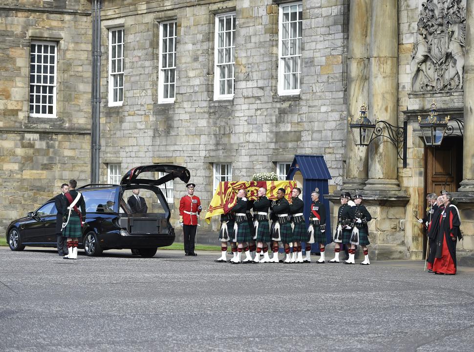 Funeraliile Reginei Elisabeta a II-a, cel mai mare eveniment televizat din istorie. Câţi telespectatori se estimează 789633
