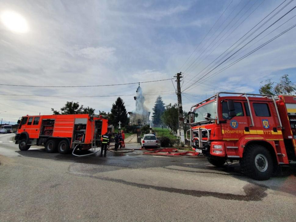 Incendiu puternic la o biserică ortodoxă din județul Sălaj 789780