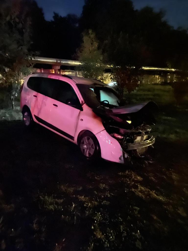 Nouă maşini ale DGASPC Bacău s-au făcut scrum, după un incendiu izbucnit în curtea instituţiei 789941