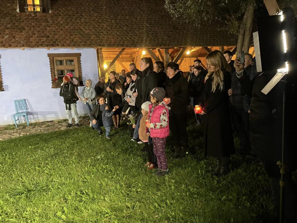 Moment emoționant de reculegere în memoria reginei, la Viscri, în ”Casa Albastră” a regelui Charles al III-lea 790194