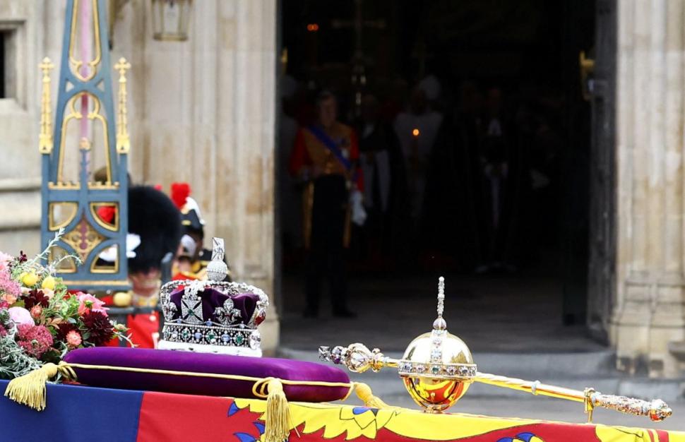 Regina Elisabeta a II-a a fost condusă pe ultimul drum | Ceremoniile de la Londra s-au încheiat | Cel mai mare eveniment televizat din istorie s-a văzut în direct la Antena 3 790299