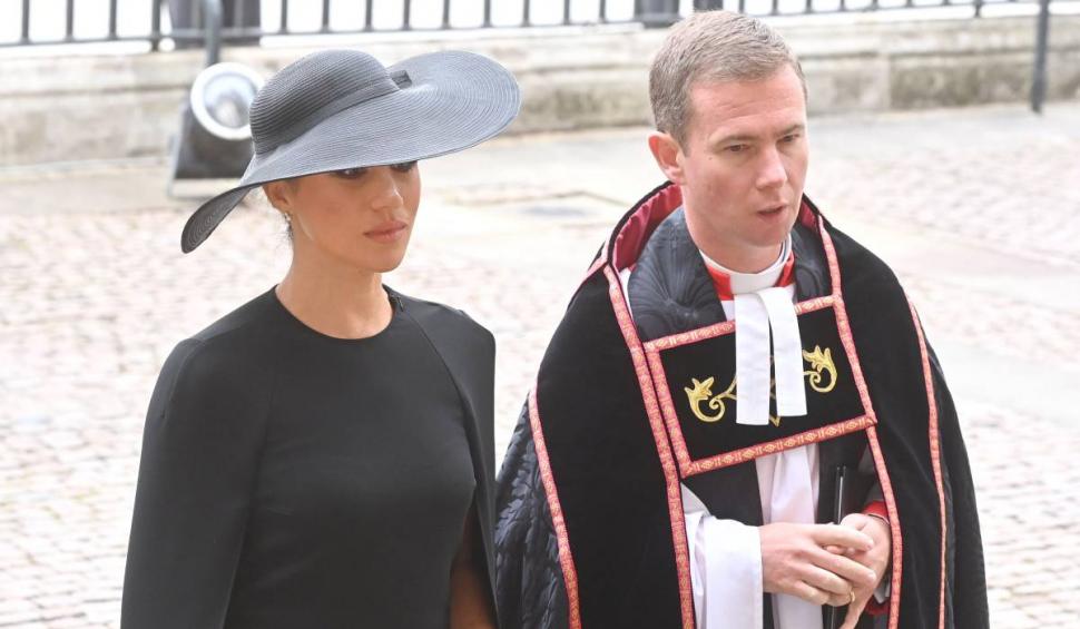 Omagiul adus de Meghan Markle prin ținuta purtată la înmormântarea reginei Elisabeta a II-a | Accesoriul care a atras atenția tuturor 790368