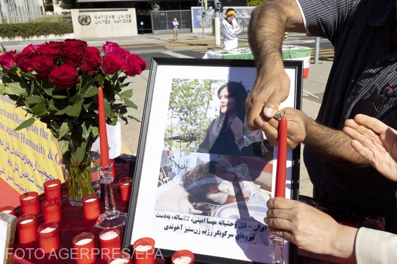 Cinci morţi la protestele din Iran, declanşate de uciderea de către poliţie a unei tinere care nu purta ”corect” hijabul 790612