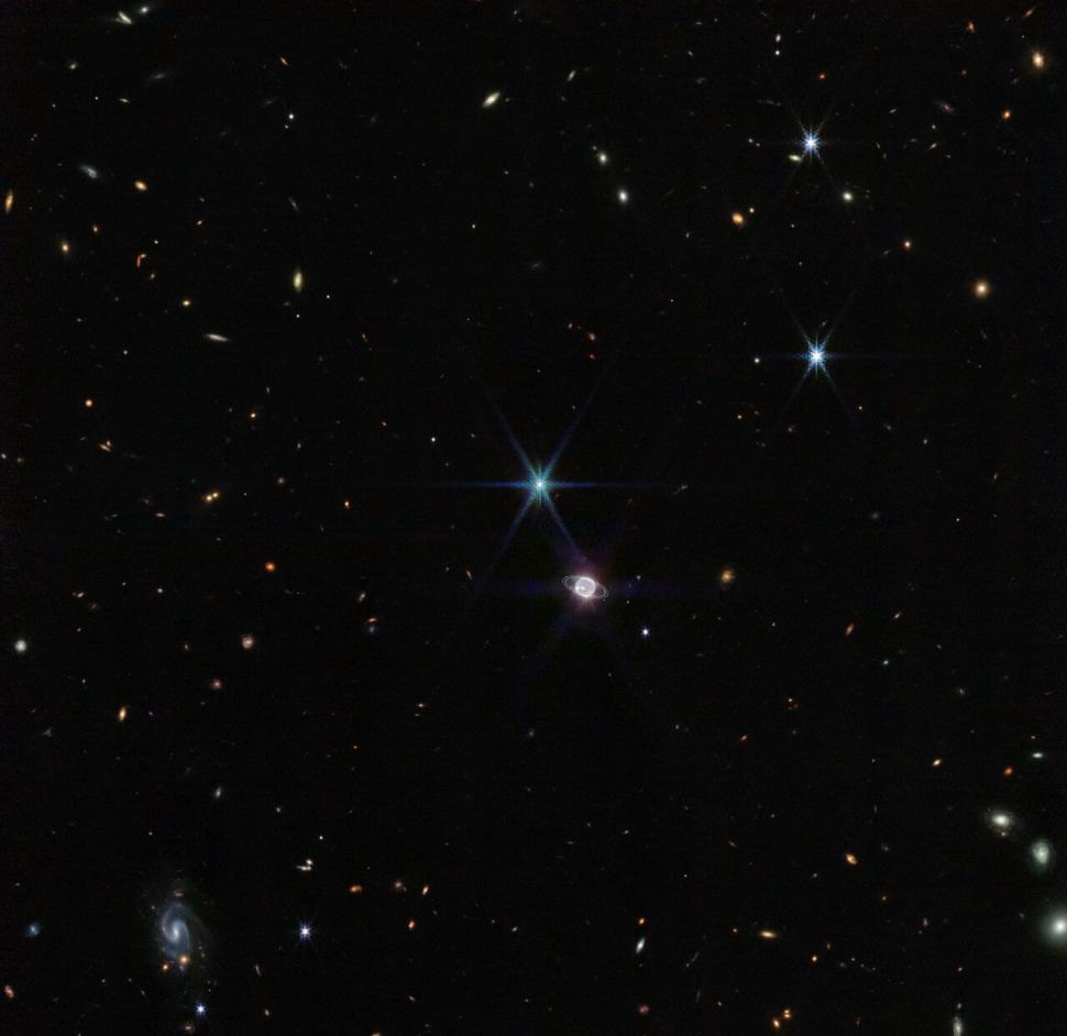 Inelele greu de detectat ale planetei Neptun, suprinse în imagini de Telescopul spațial James Webb: "Prima dată când le vedem în infraroșu" 790961