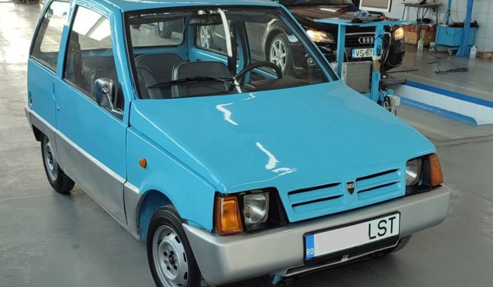 Inginerii RAR Vaslui au verificat "Fiara de plastic", Dacia fabricată în 1989 cu motor de 20 de cai-putere