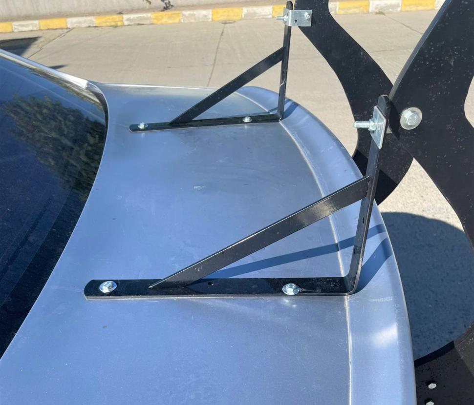 Inginerii RAR Tulcea au rămas fără cuvinte când au văzut elementul improvizat din cornier și colțare de pe maşina unui şofer 791138