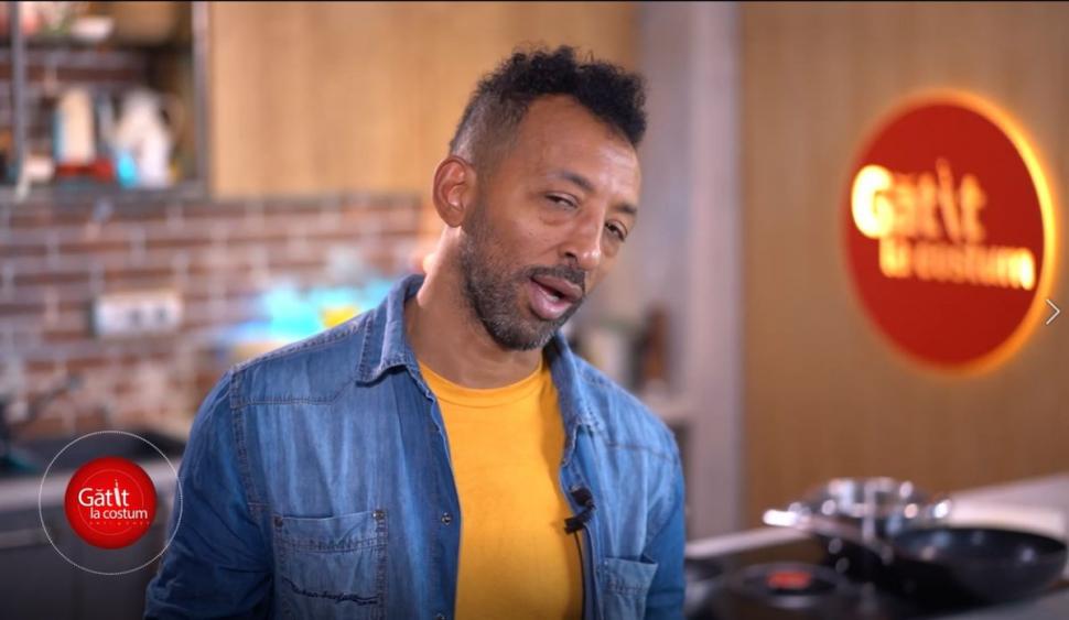 Ștefan Lungu a gătit alături de Kamara într-o nouă ediție a emisiunii "Gătit la costum": "Mâncarea copilăriei mele a fost orezul, el era baza" 791191