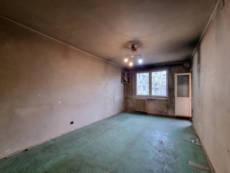 Festival de glume despre un apartament scos la vânzare în Bucureşti: "Fiecare cameră are altă boală" 791412