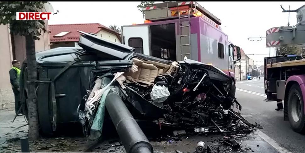 Imagini cu momentul în care un tânăr intră cu 180 km/h într-un stâlp din centrul orașului Cluj-Napoca 791375