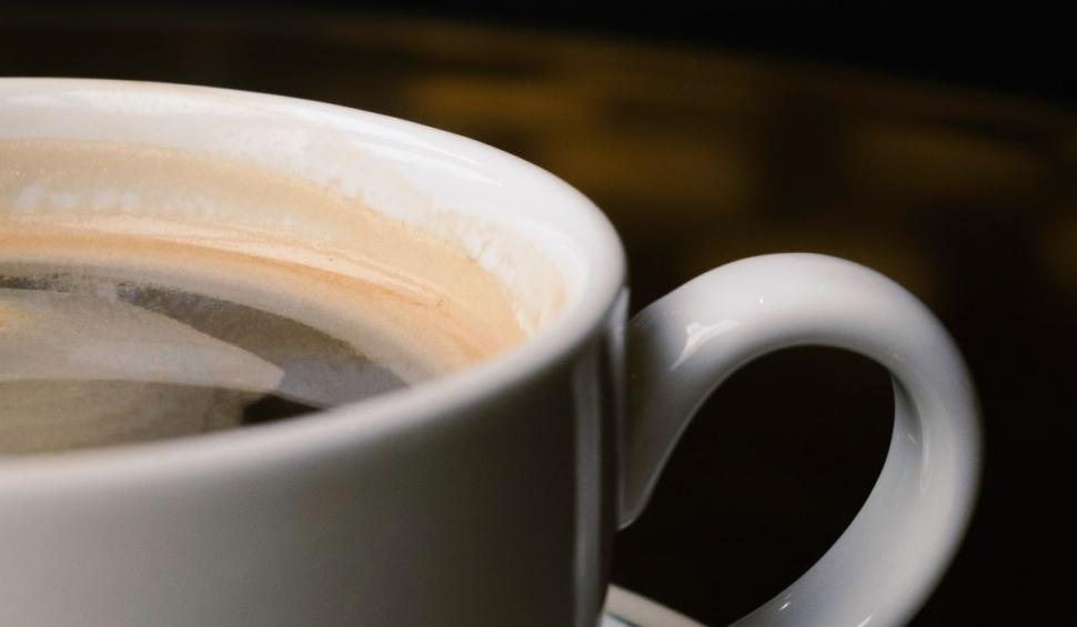 Capcana din cafeaua decofeinizată. Ce conţine, de fapt, băutura aleasă de cardiaci 791495