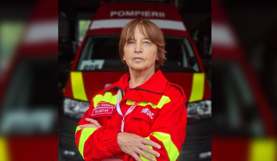 O femeie de 60 de ani a devenit voluntar-pompier după mai multe încercări ale vieții