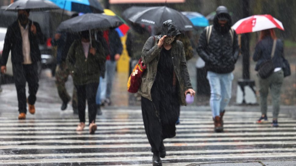 Alertă meteo ANM! Ploi torențiale și vreme rea în mai multe județe ale țării