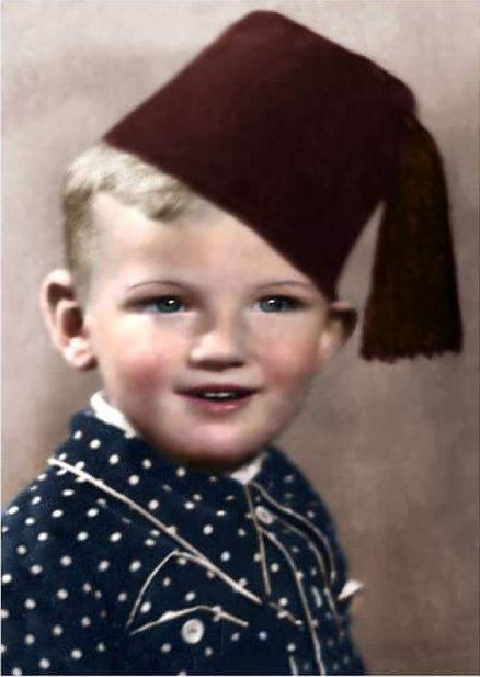 Ştii cine e copilul din poză? Azi a ajuns cel mai iubit actor român 791755