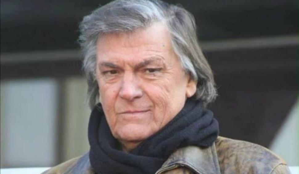 Ştii cine e copilul din poză? Azi a ajuns cel mai iubit actor român 791908