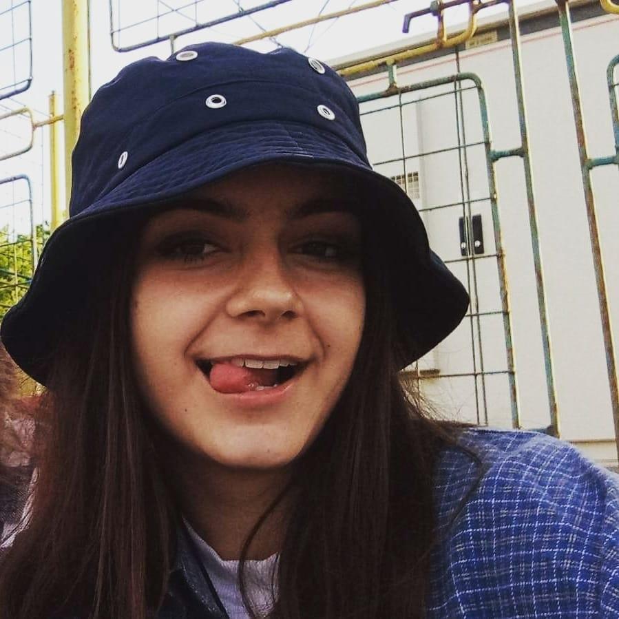 Denisa a fost găsită moartă în apartamentul din Vaslui unde locuia cu bunica ei, după ce a umblat la cuptor 791938