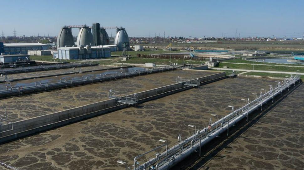 Imagini frapante cu ce aruncă bucureștenii în canalizare: de la porci întregi, până la televizoare și traverse de cale ferată 791854