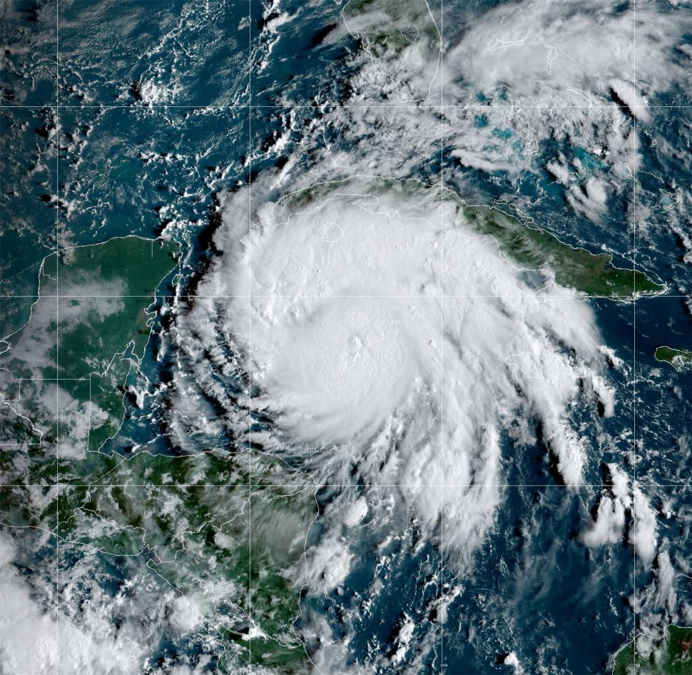 Uraganul Ian, cel mai periculos din 1921, se apropie de Florida. Milioane de oameni sunt evacuaţi 792031