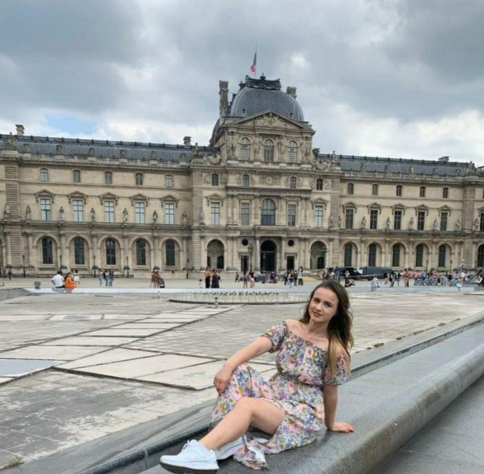 Ea este Cami, mama care și-a pus capat zilelor imediat ce și-a găsit fiul înecat în piscina din curtea casei 792068