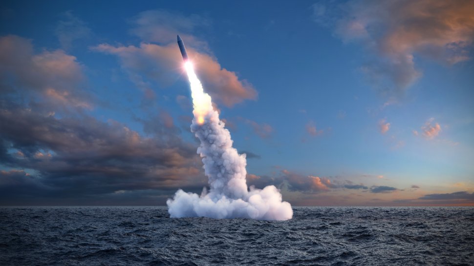 Oficiali SUA: Rusia ar putea folosi mini bombe nucleare! Ameninţări fără precedent