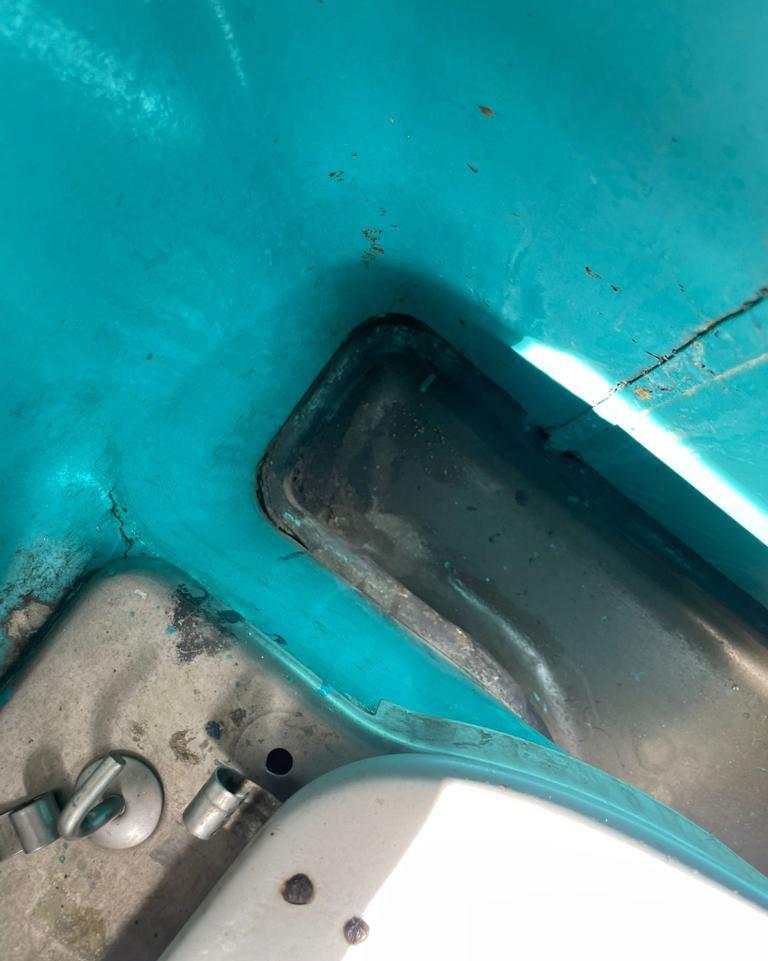 ANPC a controlat trenurile din Bucureşti. Horia Constantinescu: "O găletuşă, o cârpă murdară şi multă indolenţă!" 792392