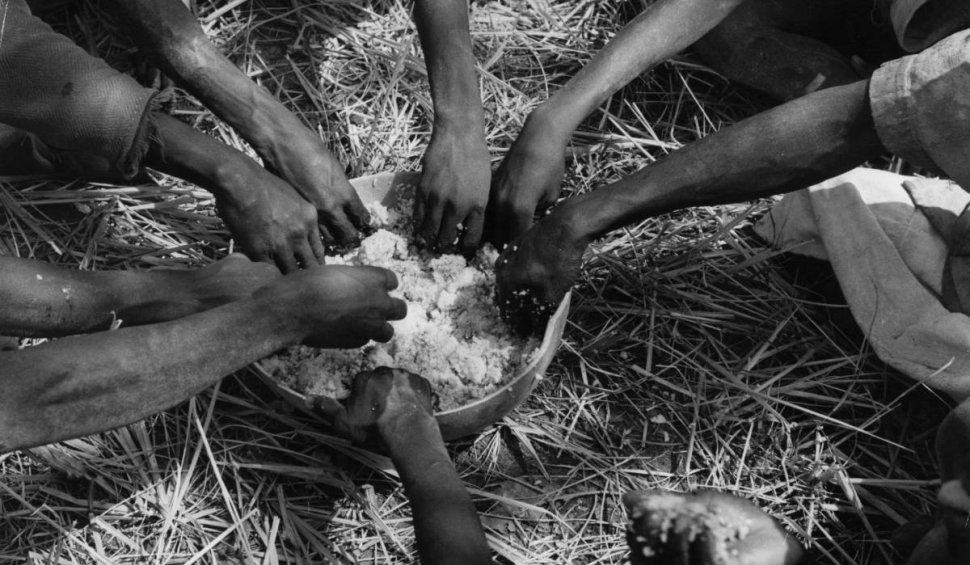 Şapte femei și copii din aceeași familie au murit după ce au mâncat acelaşi fel de mâncare, în Nigeria