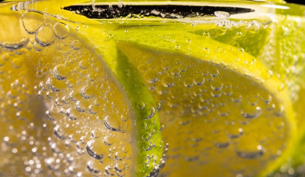 Băutura care curăţă celulele hepatice în 24 de ore. Se bea cel puţin 250 ml cu 2 ore înainte de culcare