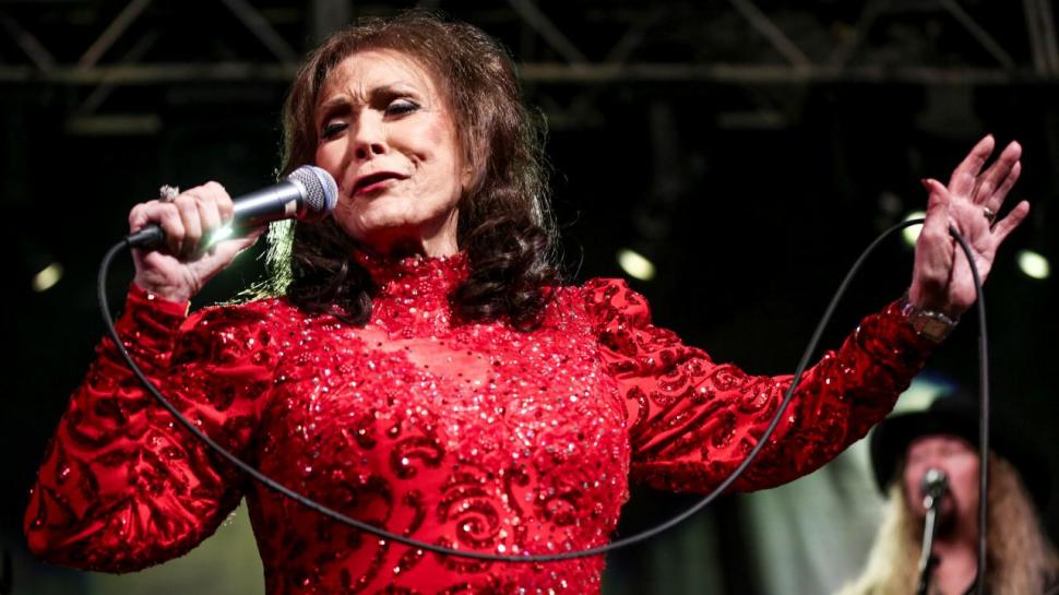 Loretta Lynn, legenda muzicii country, a murit la vârsta de 90 de ani 792993